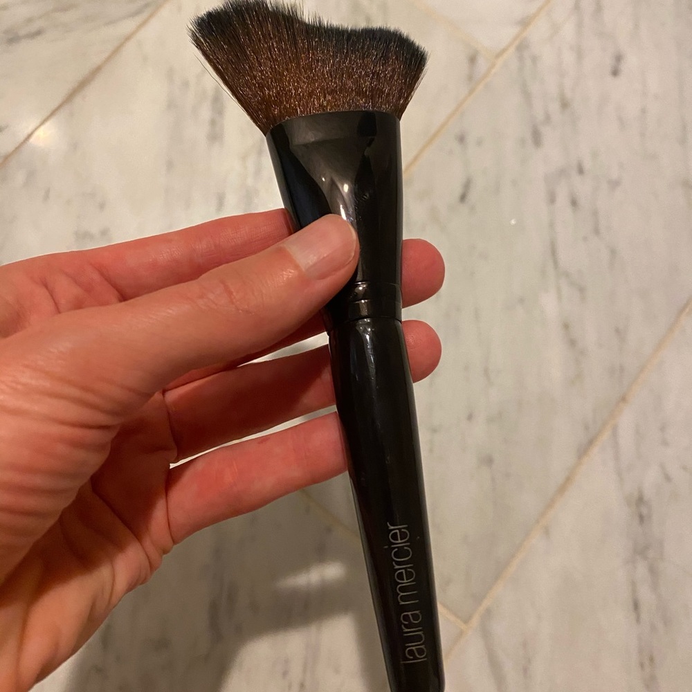 Laura Mercier Glow Powder Brush